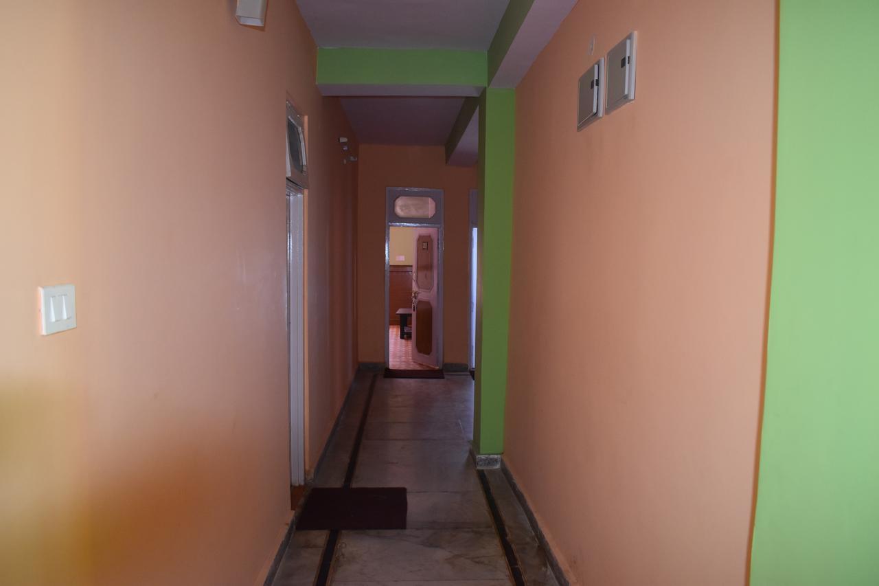 Hotel Snow Flake Rāmpur Exterior foto